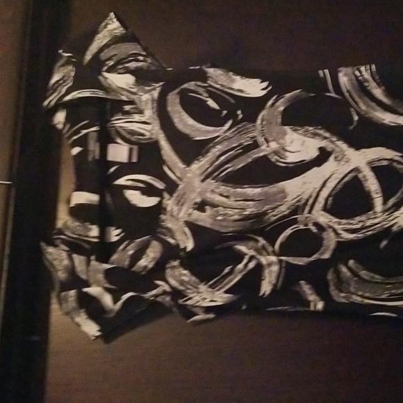 Dress - Picture 2 of 6